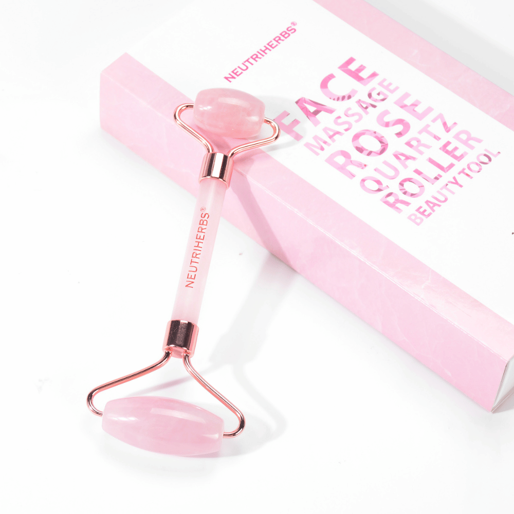 Neutriherbs rouleau facial en quartz rose pour le massage du visage et la routine de soins de la peau.