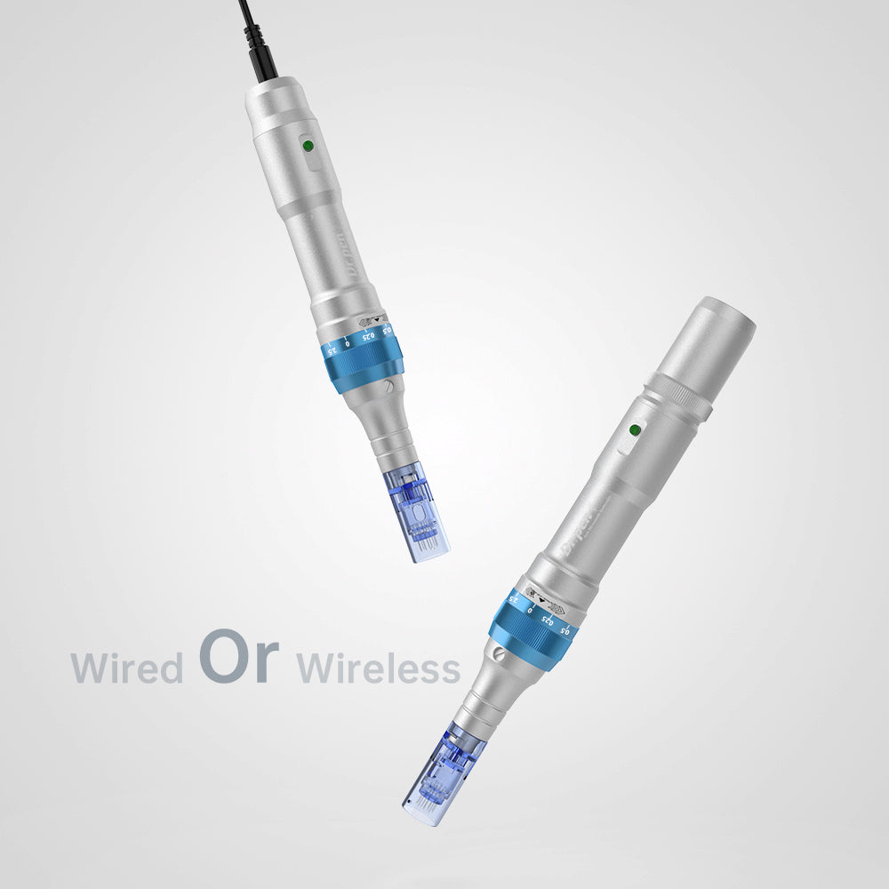 Comparaison entre Dr. Pen A6 en version filaire et sans fil, les deux avec cartouche d'aiguille bleue pour microneedling professionnel.