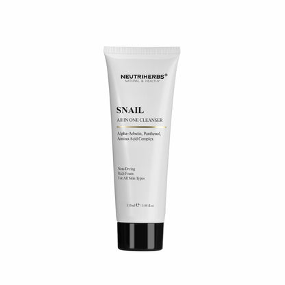 Neutriherbs Snail All In One Cleanser 115 ml – nettoyant visage doux à l’extrait d’escargot, à l’alpha-arbutine et au panthénol pour tous les types de peau.